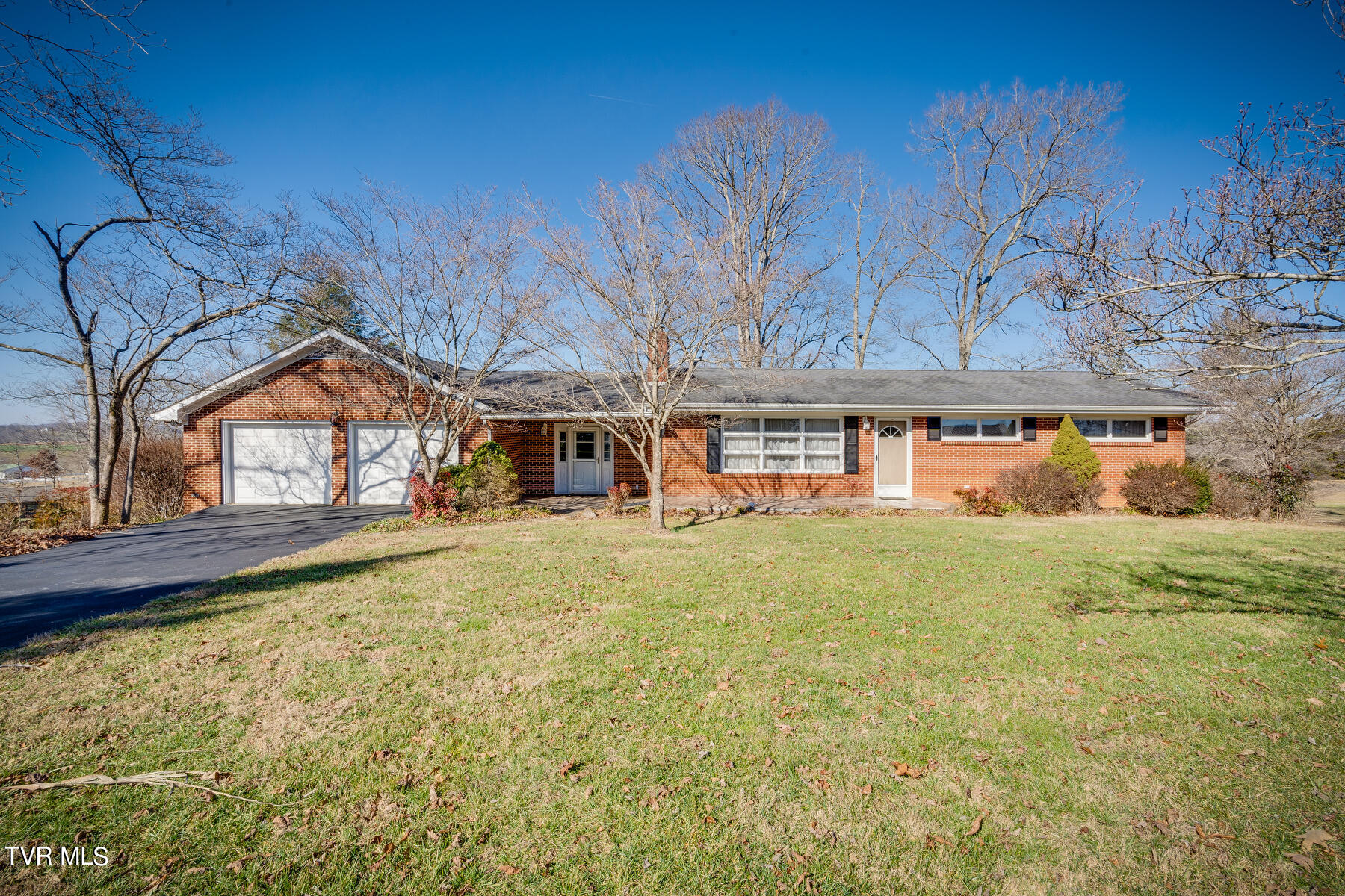 215 McAfee Road Greeneville, TN 37745 - Photo 1 of 27 001