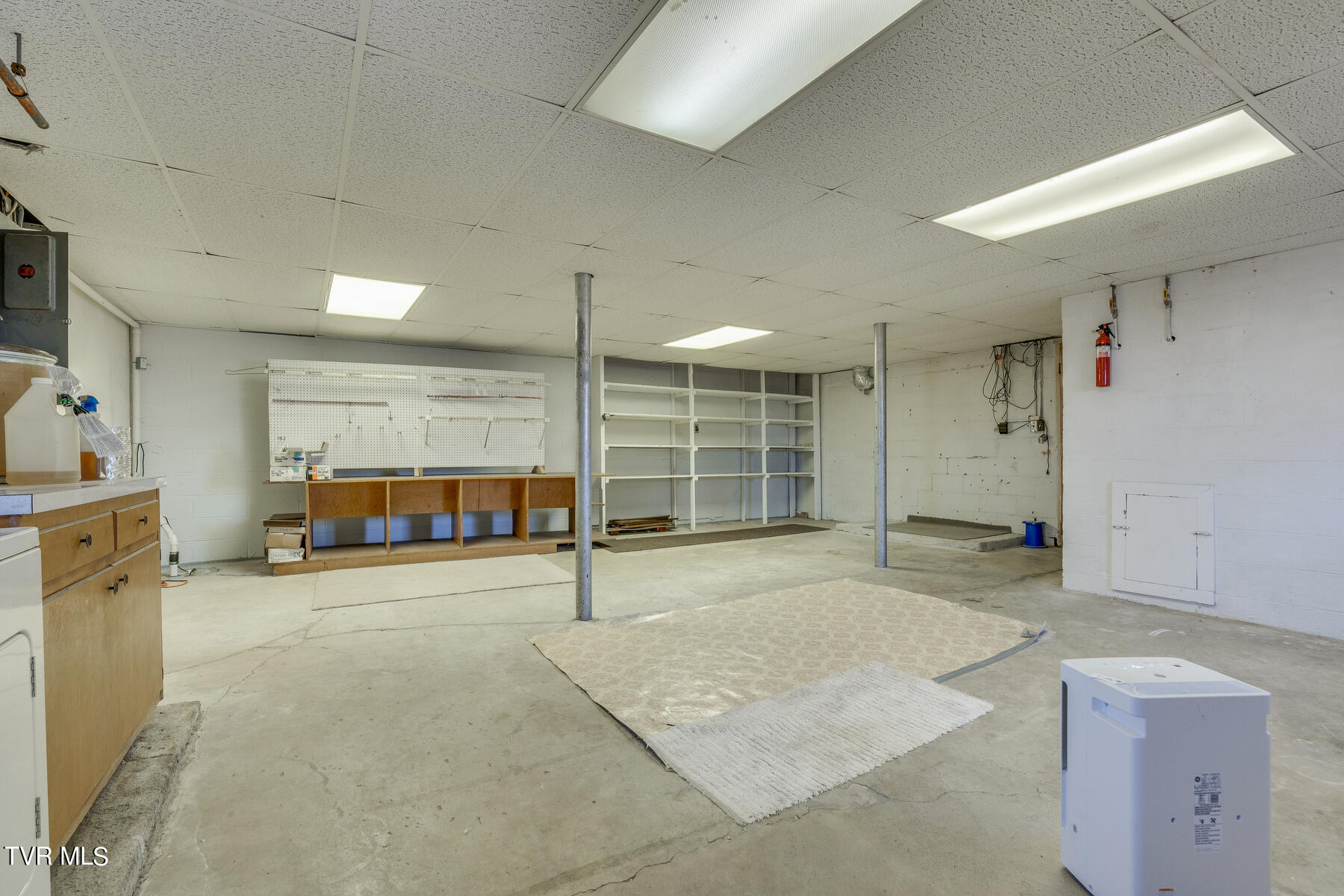 215 McAfee Road Greeneville, TN 37745 - Photo 24 of 27 027