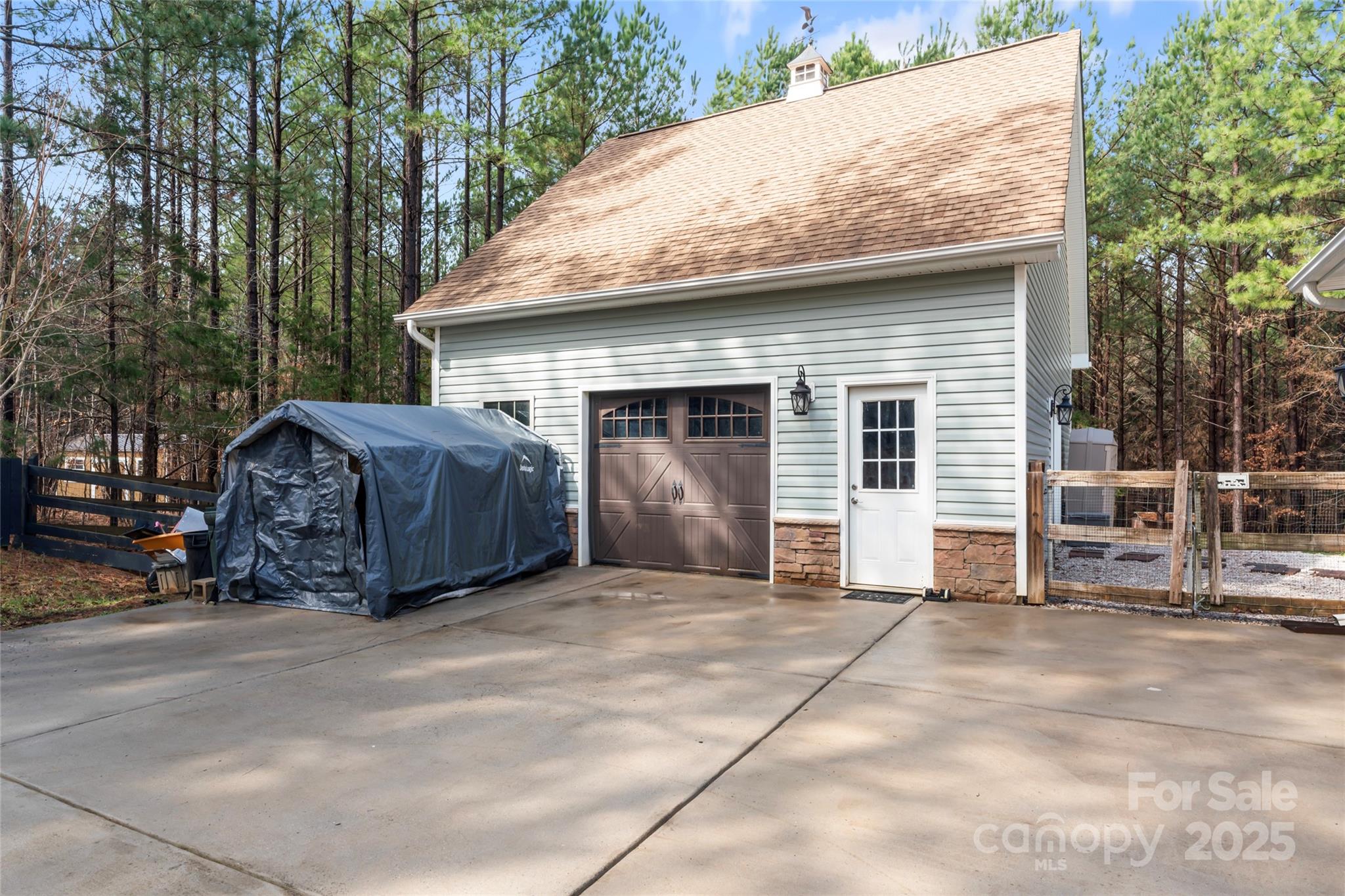 1485 State Rd S-46-1102 York, SC 29745 - Photo 39 of 42 a view of a house with a garage and chair