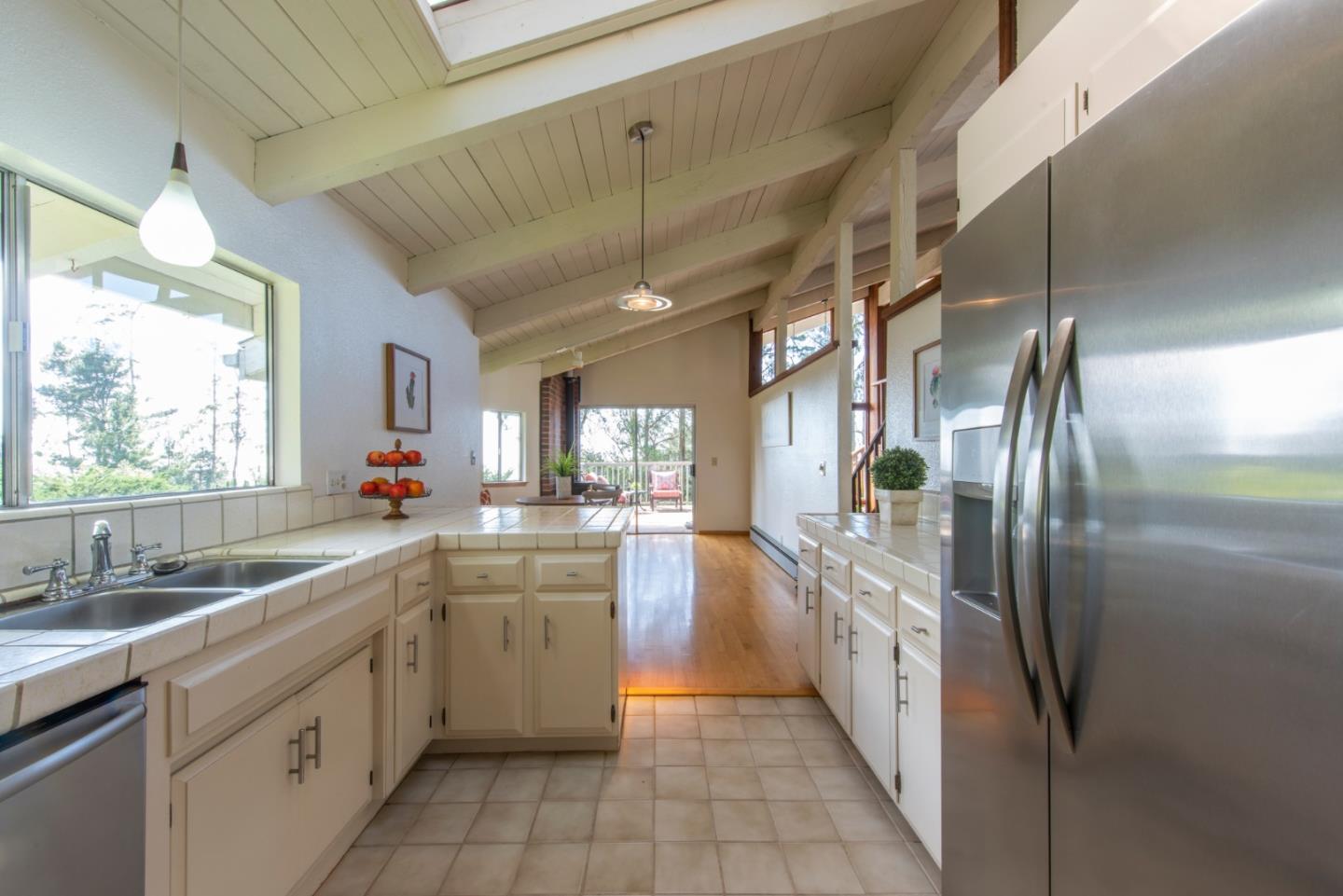 246 San Clemente Road El Granada, CA 94019 - Photo 7 of 16 Gallery Image 7