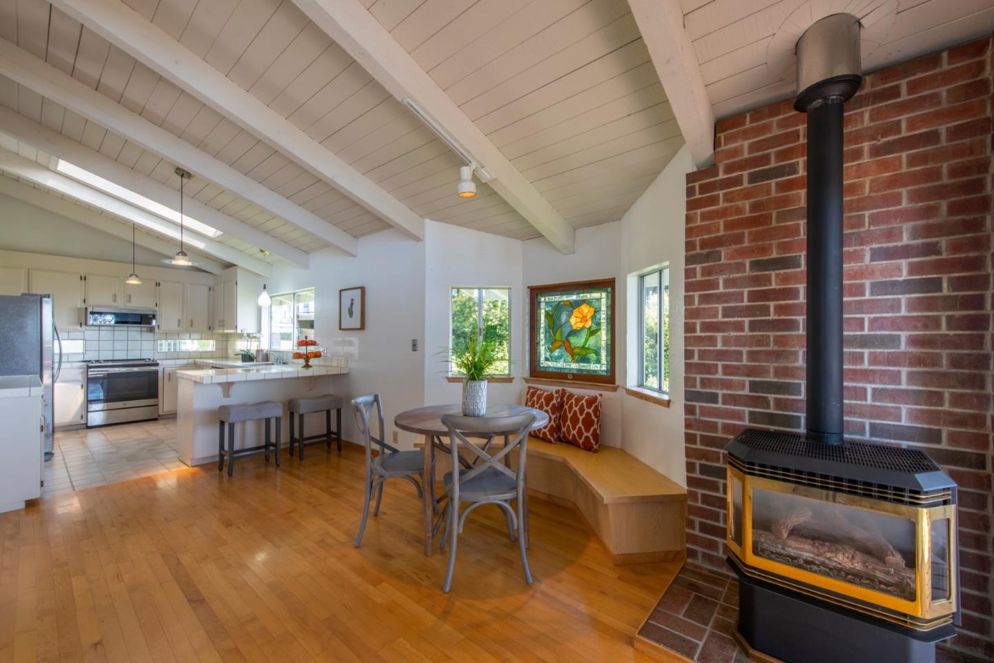246 San Clemente Road El Granada, CA 94019 - Photo 8 of 16 Gallery Image 8