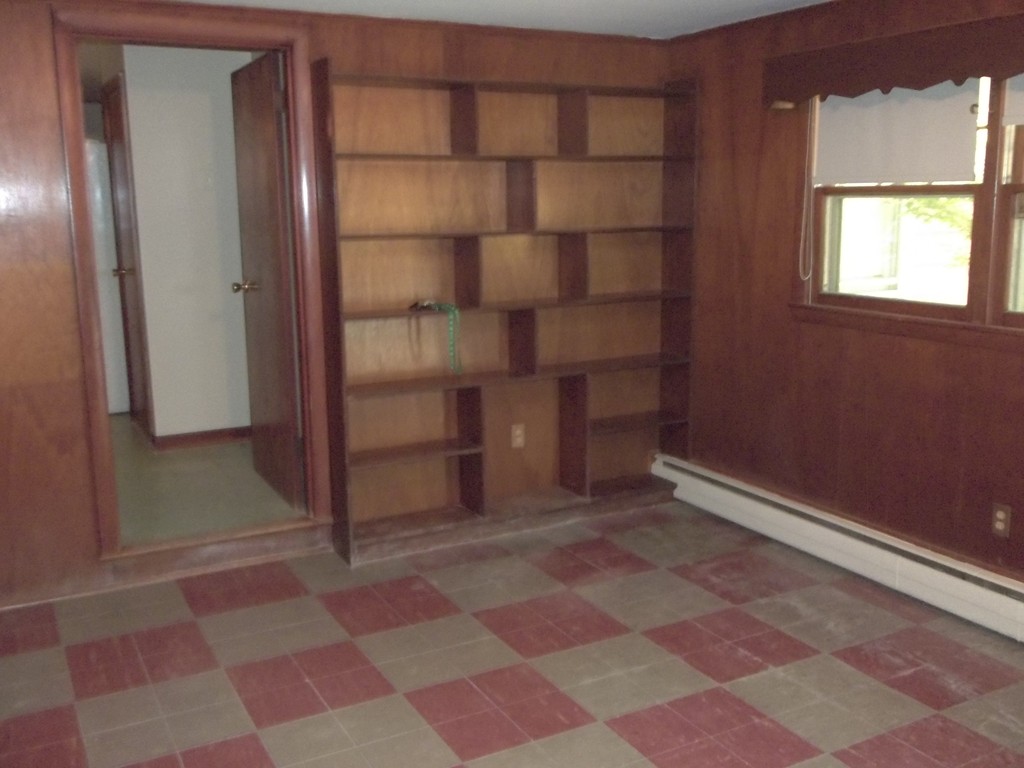 34 Inverness Road Swansea, MA 02777 - Photo 5 of 14 Gallery Image 5