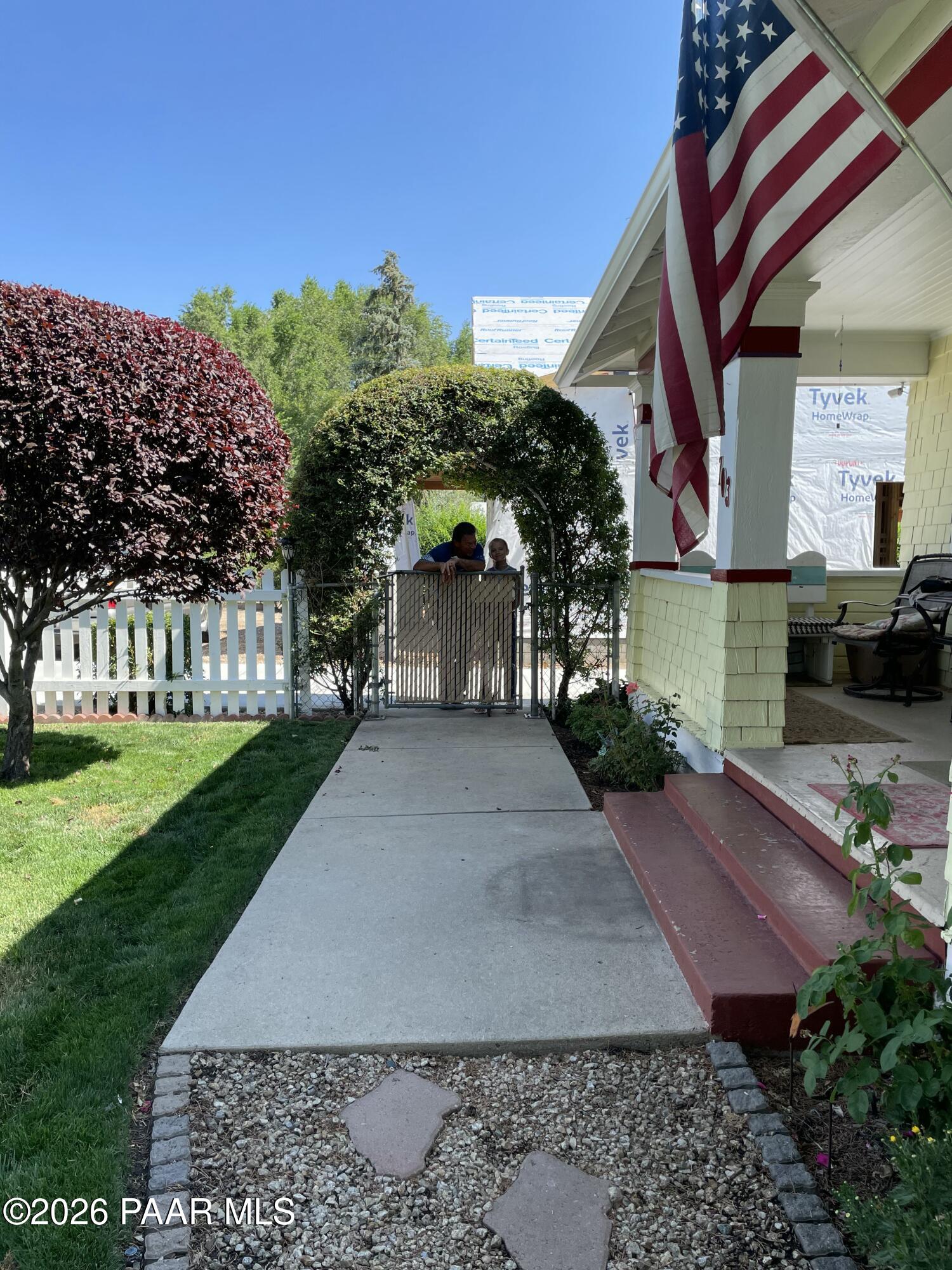 703 Ruth Street Prescott, AZ 86301 - Photo 9 of 26 Front Walkway