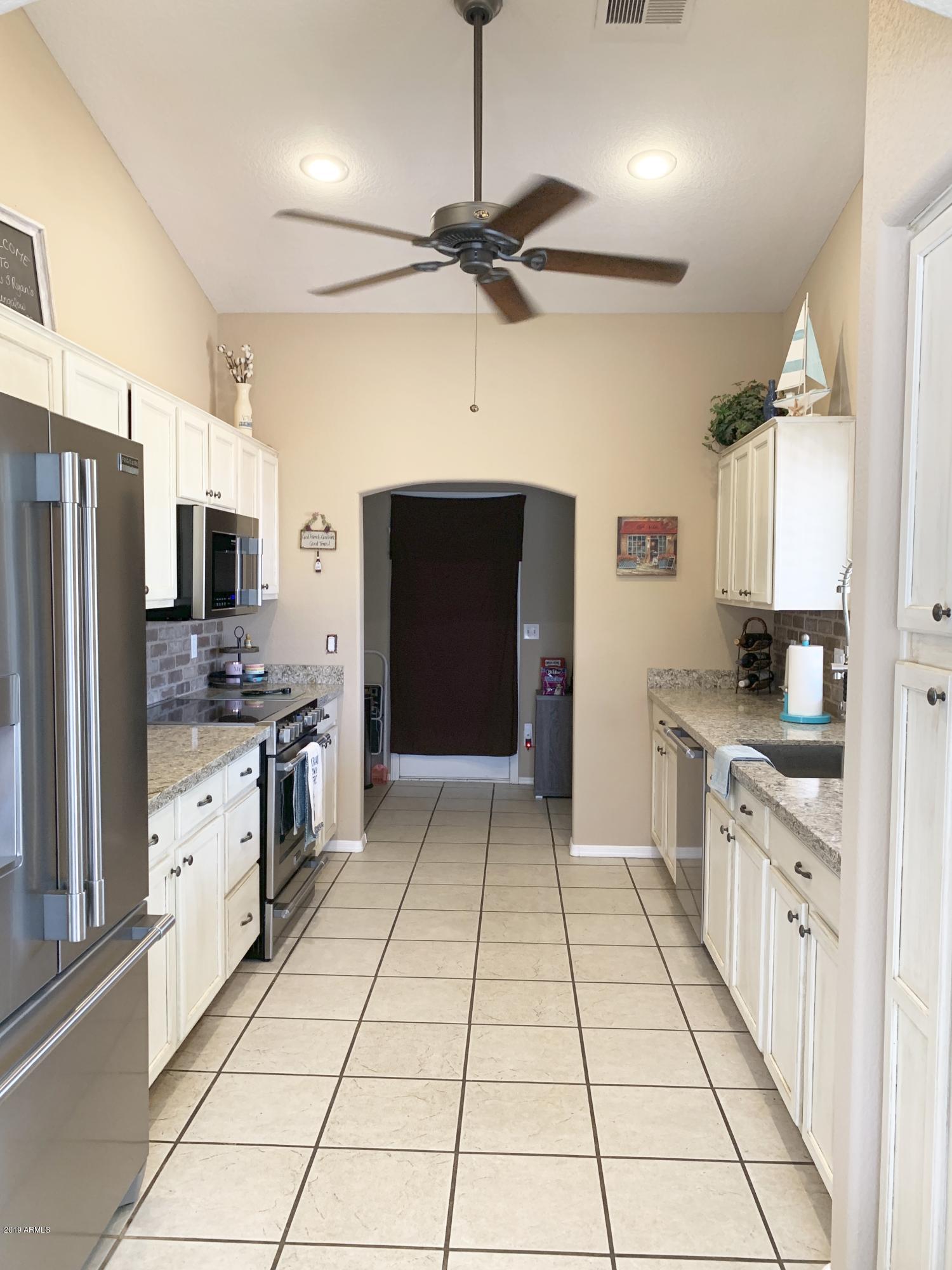 1124 West Wagoner Road Phoenix, AZ 85023 - Photo 8 of 16 fullsizeoutput_87d2