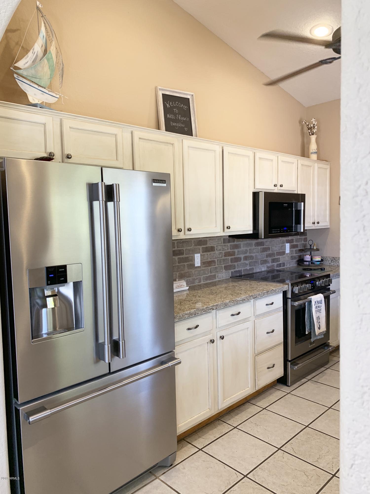 1124 West Wagoner Road Phoenix, AZ 85023 - Photo 9 of 16 fullsizeoutput_87cb