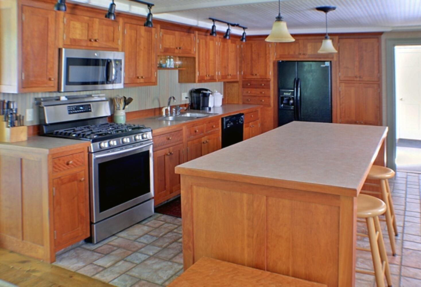 727 Riverside Drive Augusta, ME 04330 - Photo 22 of 74 Kit-11000