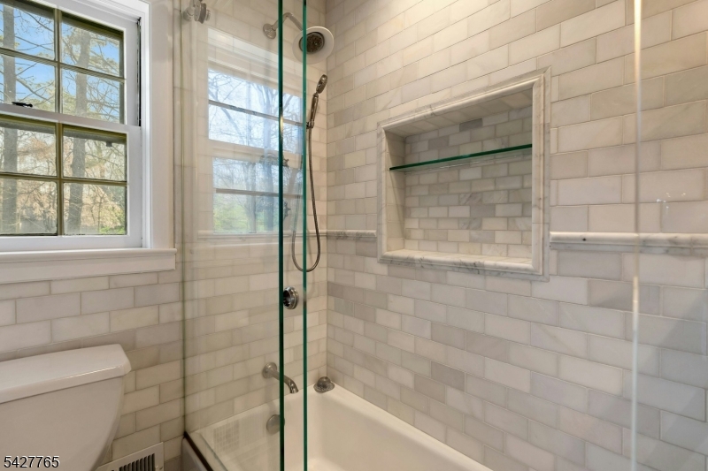 43 King George Road Warren, NJ 07059 - Photo 24 of 35