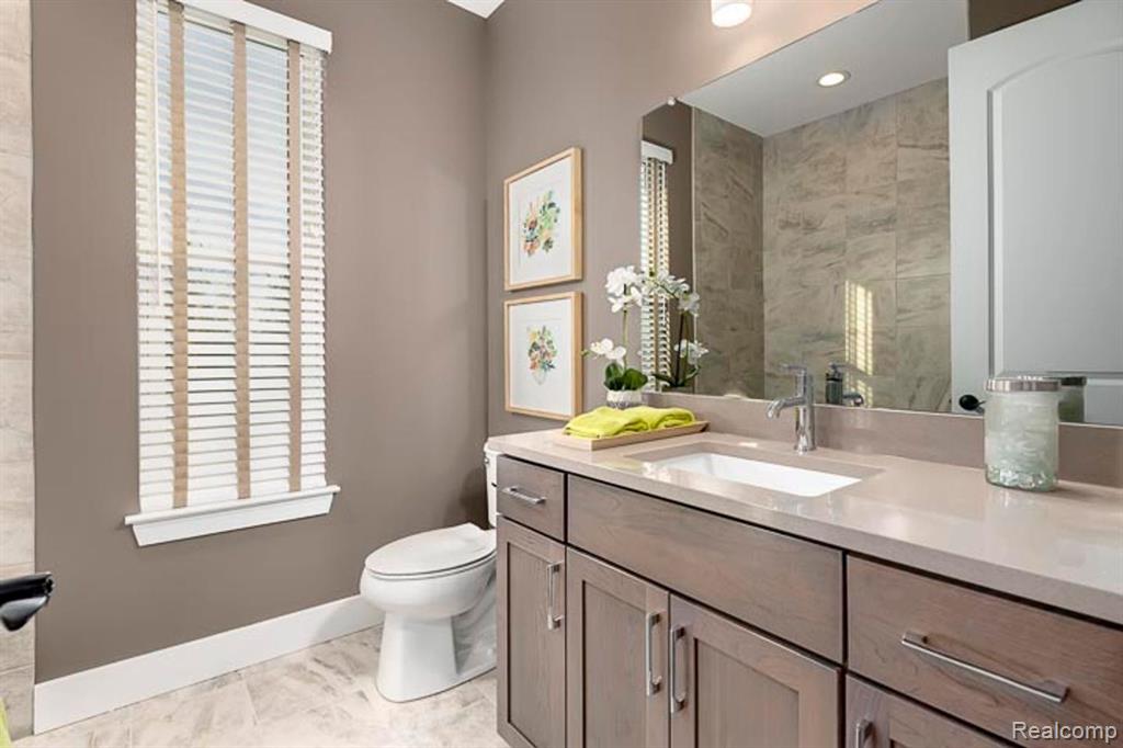 2545 Rosemond Court Rochester Hills, MI 48309 - Photo 21 of 32