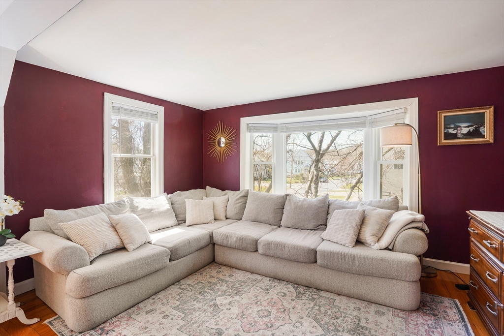 37 Violet Avenue Dedham, MA 02026 - Photo 11 of 35