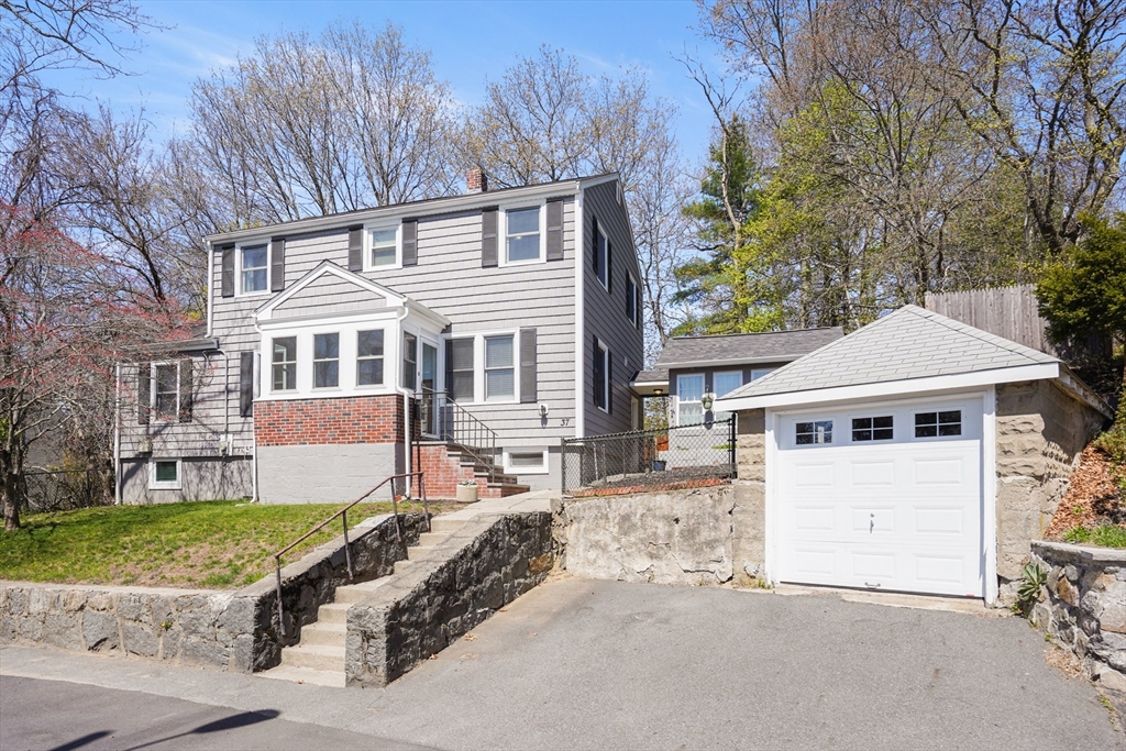 37 Violet Avenue Dedham, MA 02026 - Photo 2 of 35