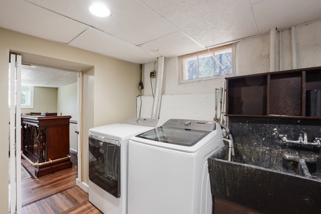 37 Violet Avenue Dedham, MA 02026 - Photo 34 of 35