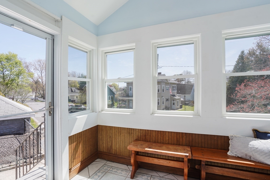 37 Violet Avenue Dedham, MA 02026 - Photo 5 of 35