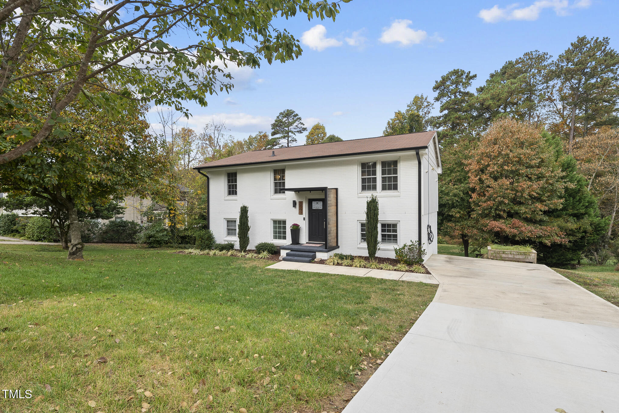 1533 North King Charles Road Raleigh, NC 27610 - Photo 2 of 41 DSC05934