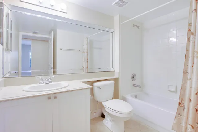 $3,200 | 284 Village Boulevard, Unit 9112, Tequesta, FL 33469