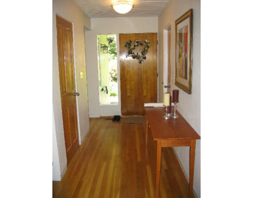 37 Country Corners Road Wayland, MA 01778 - Photo 6 of 11 Gallery Image 6