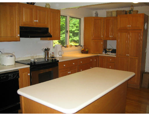37 Country Corners Road Wayland, MA 01778 - Photo 7 of 11 Gallery Image 7