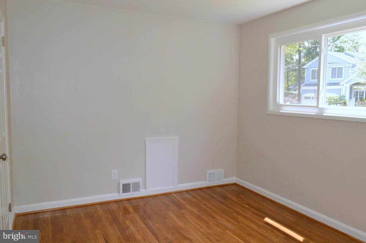 10413 Brunswick Avenue Silver Spring, MD 20902 - Photo 27 of 30 Bedroom