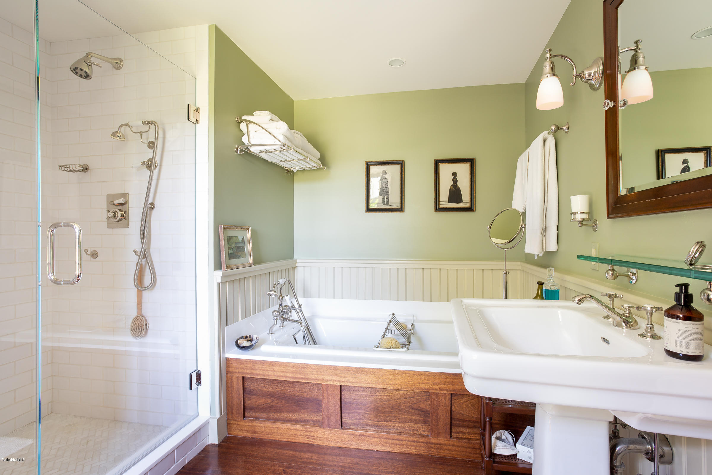 54 Rannapo Road Sheffield, MA 01257 - Photo 19 of 32 18 master bath