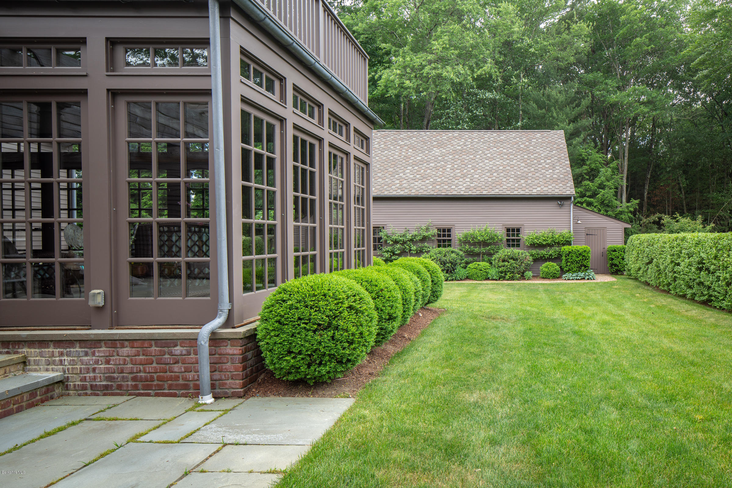 54 Rannapo Road Sheffield, MA 01257 - Photo 25 of 32 24 sunroom detail