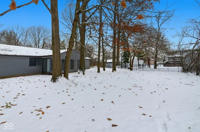 $255,000 | 8214 Oil Creek Court, Indianapolis, IN 46268