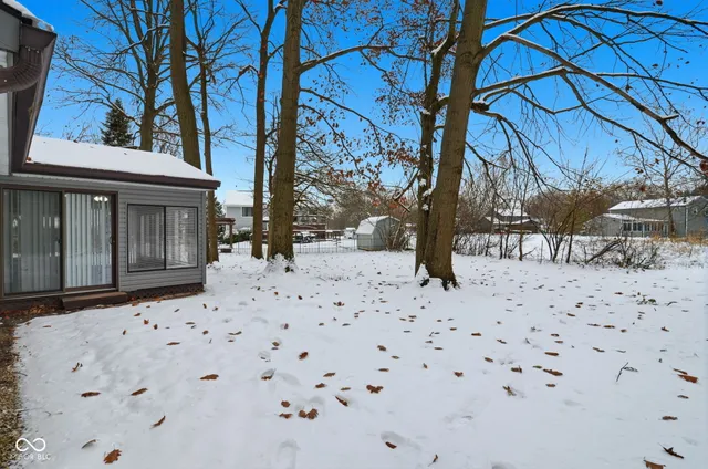 $255,000 | 8214 Oil Creek Court, Indianapolis, IN 46268