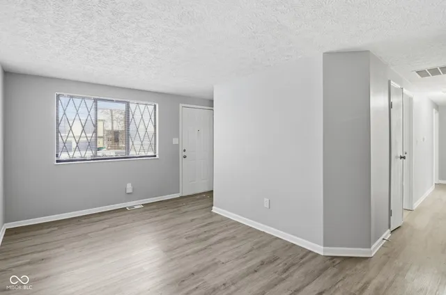 $255,000 | 8214 Oil Creek Court, Indianapolis, IN 46268