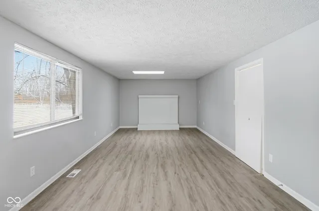 $255,000 | 8214 Oil Creek Court, Indianapolis, IN 46268