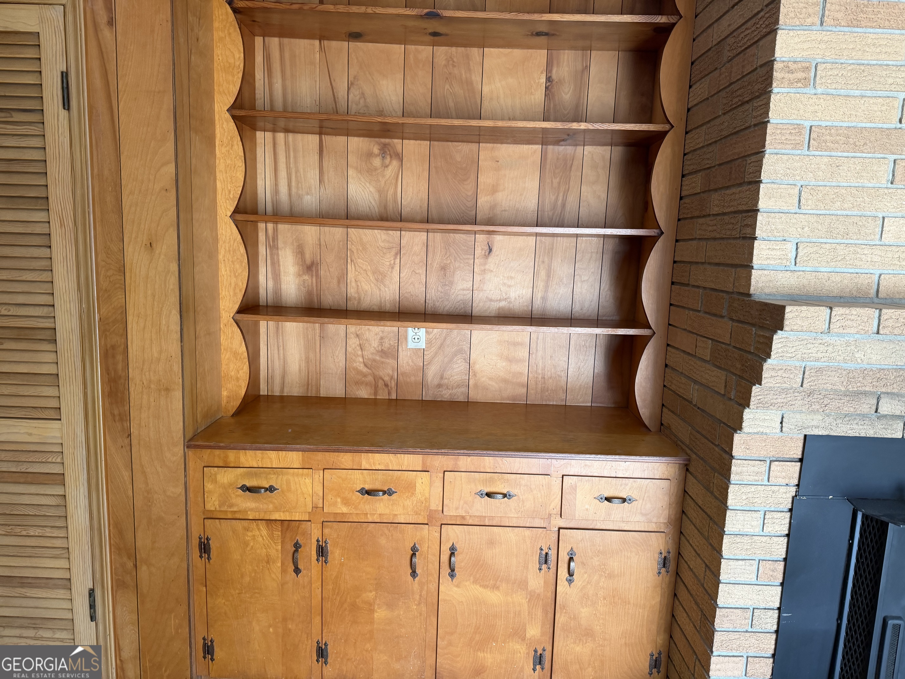 1112 Old Dalton Road Northeast Rome, GA 30165 - Photo 6 of 27 a view of wooden door