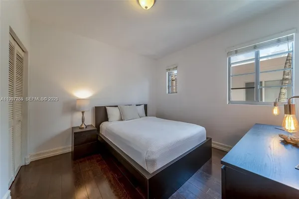 $2,200 | 601 11th Street, Unit 206, Miami Beach, FL 33139