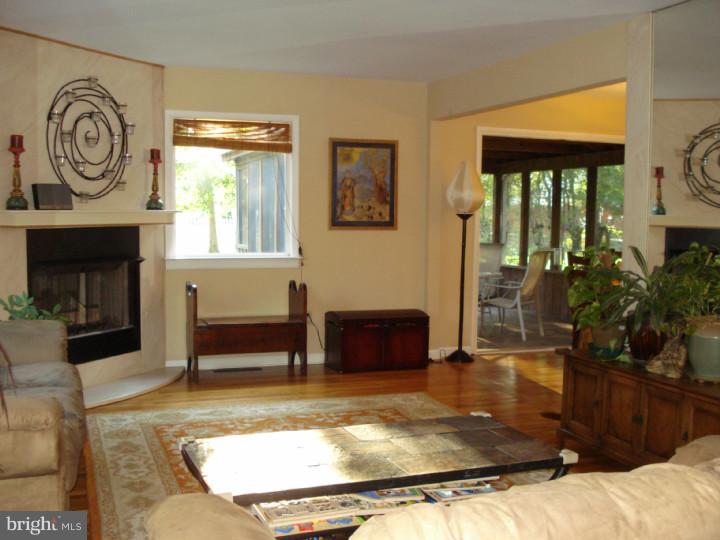 2207 Beverly Road Cinnaminson, NJ 08077 - Photo 2 of 13