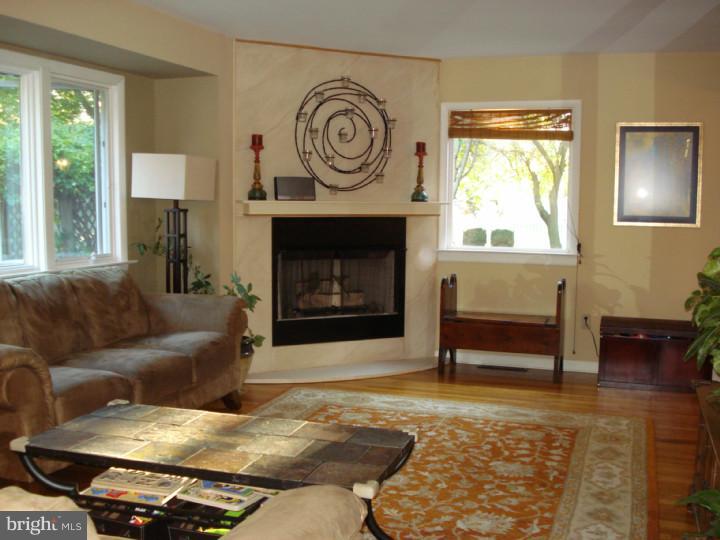 2207 Beverly Road Cinnaminson, NJ 08077 - Photo 3 of 13
