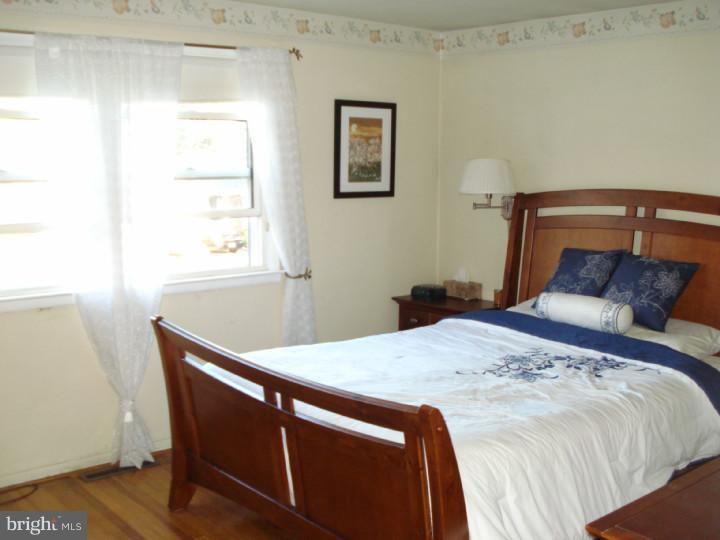 2207 Beverly Road Cinnaminson, NJ 08077 - Photo 7 of 13