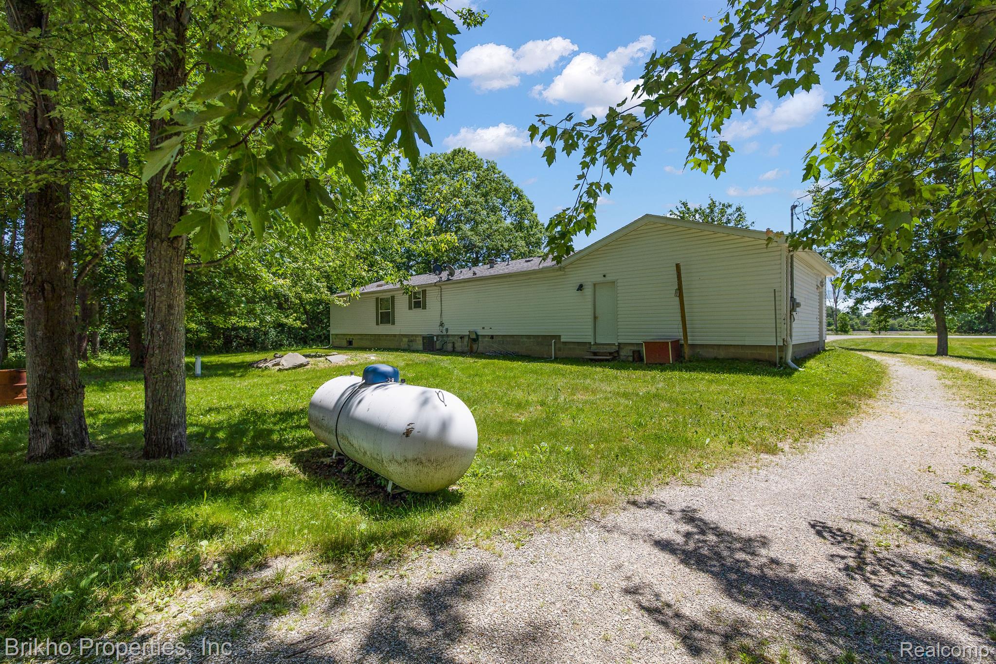 13384 Bryce Road Emmett, MI 48022 - Photo 6 of 54 Gallery Image 6