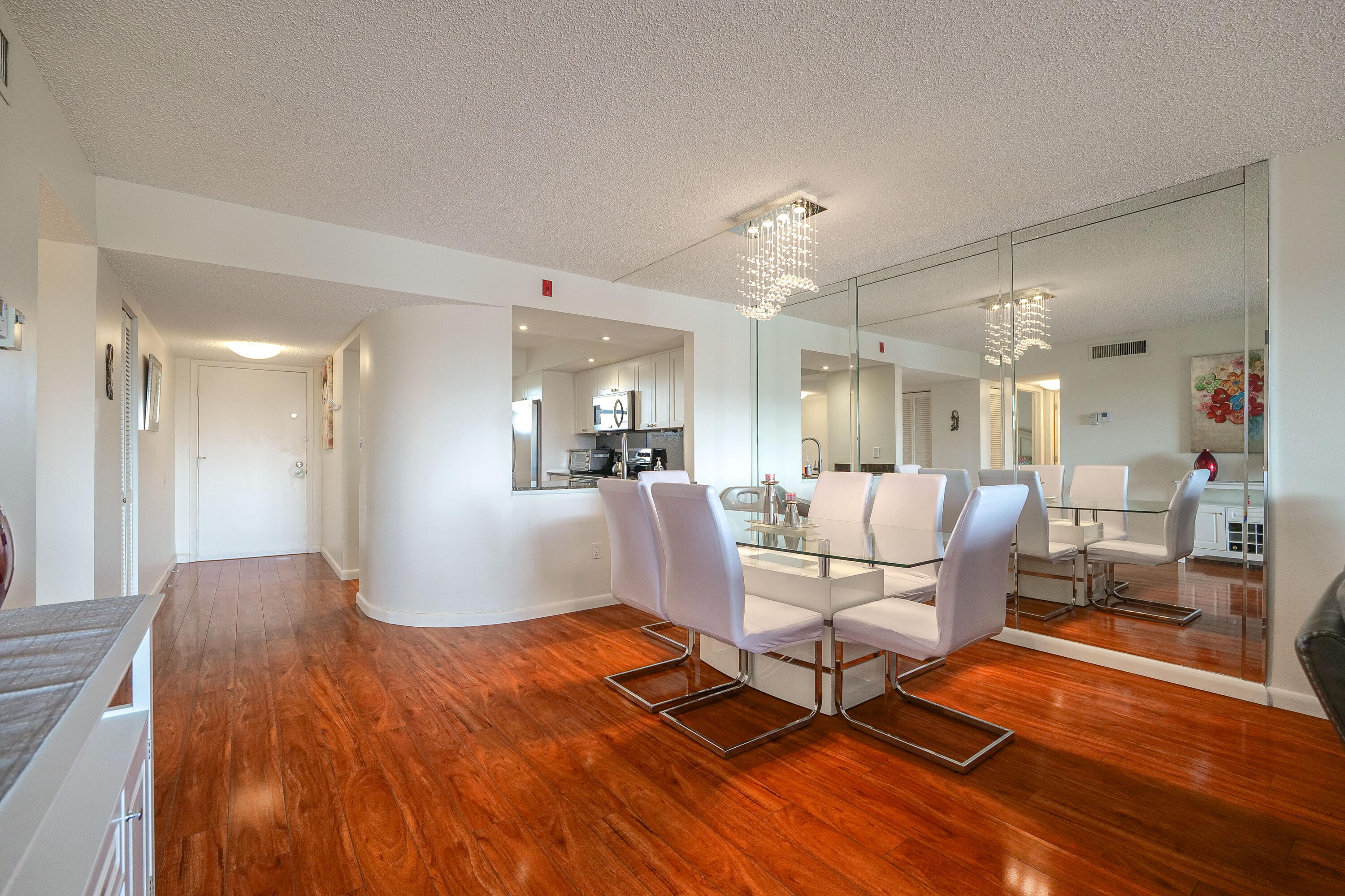 3930 Inverrary Boulevard, Unit 703D Lauderhill, FL 33319 - Photo 8 of 62 PAN_6962