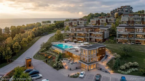 $3,195,000 | 3575 Charlevoix Avenue, Unit 21, Petoskey, MI 49770