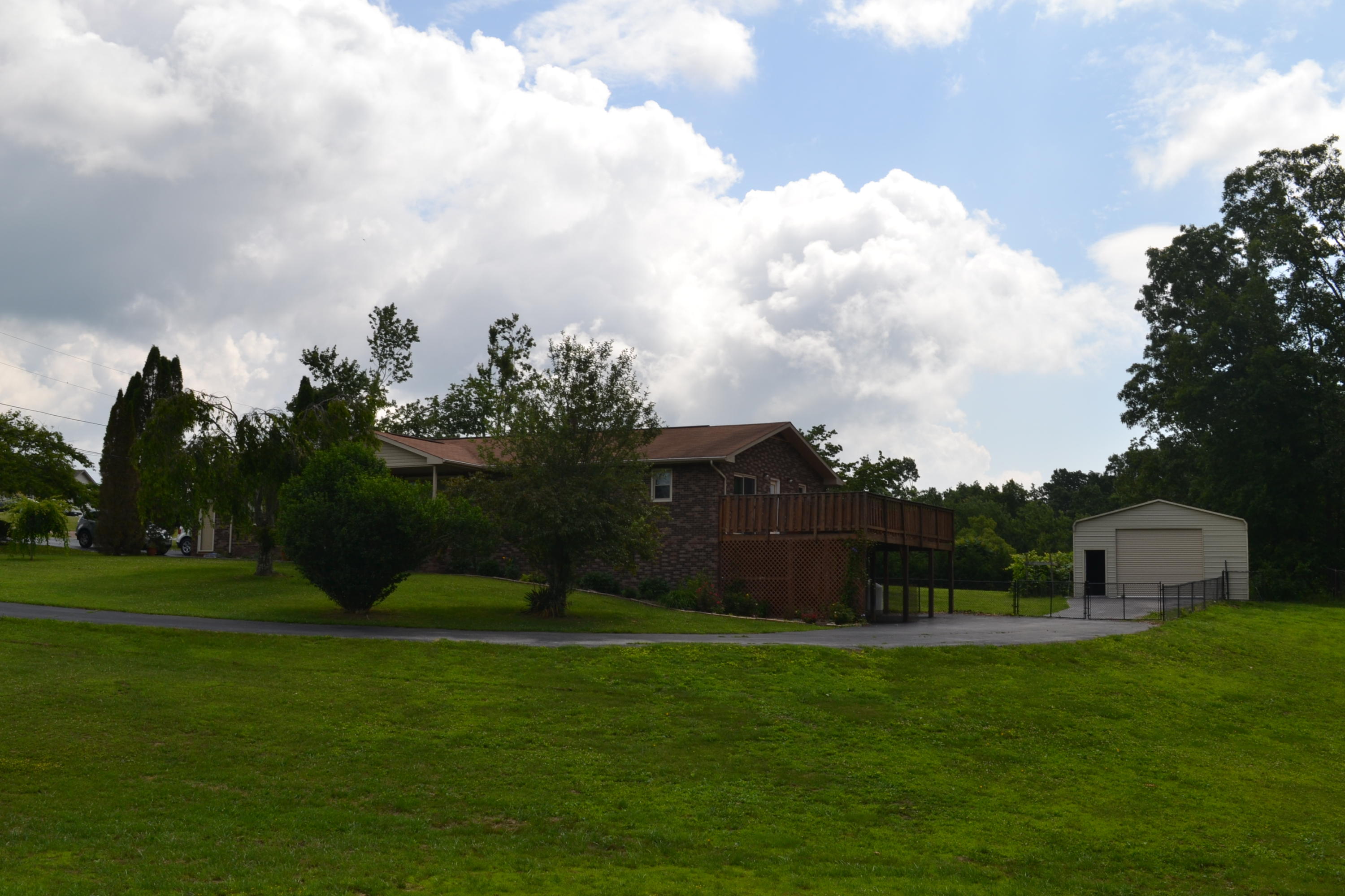 46 Robbins Road Crossville, TN 38572 - Photo 1 of 29 1 Primary