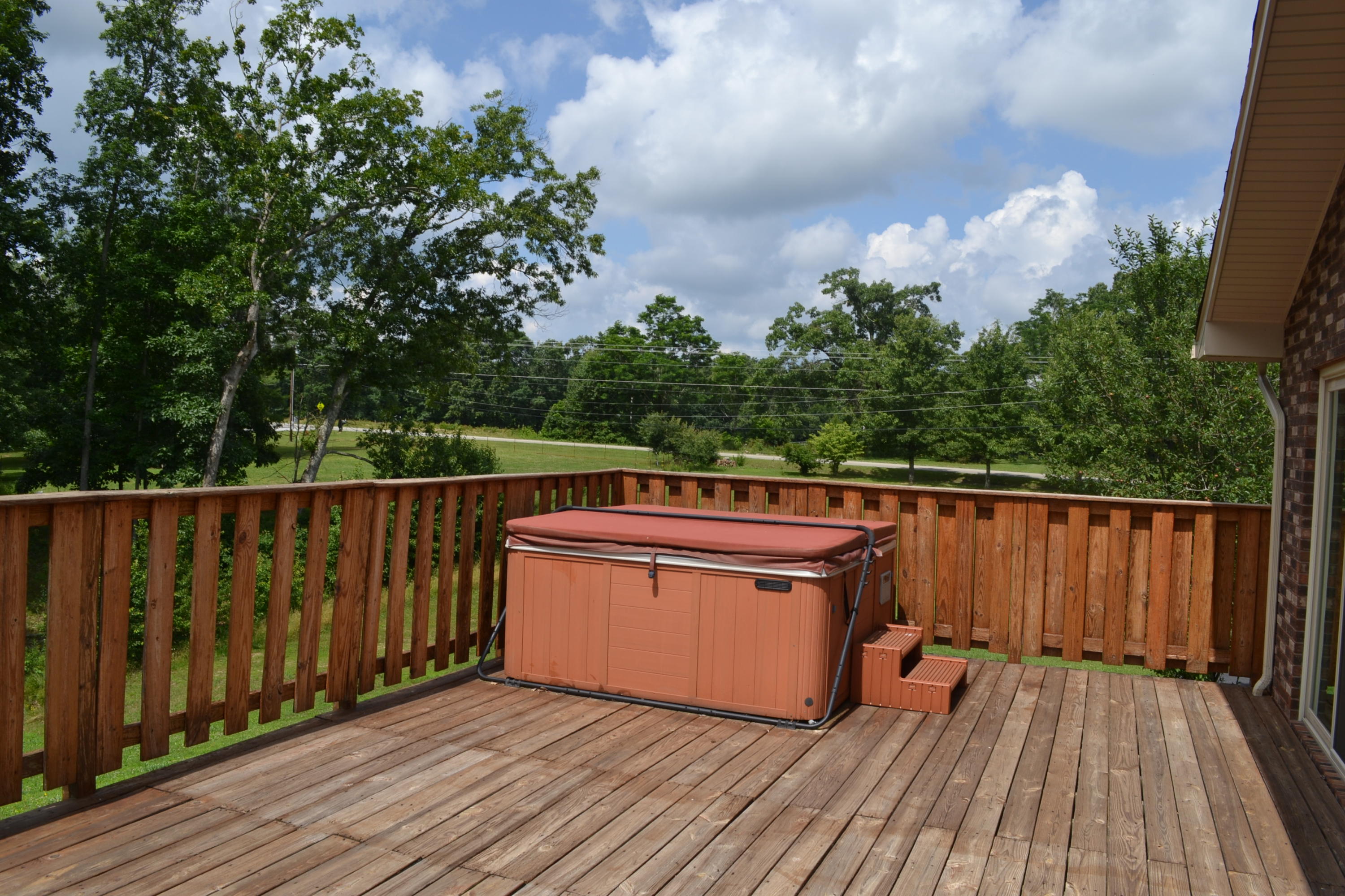 46 Robbins Road Crossville, TN 38572 - Photo 15 of 29 16 Deck