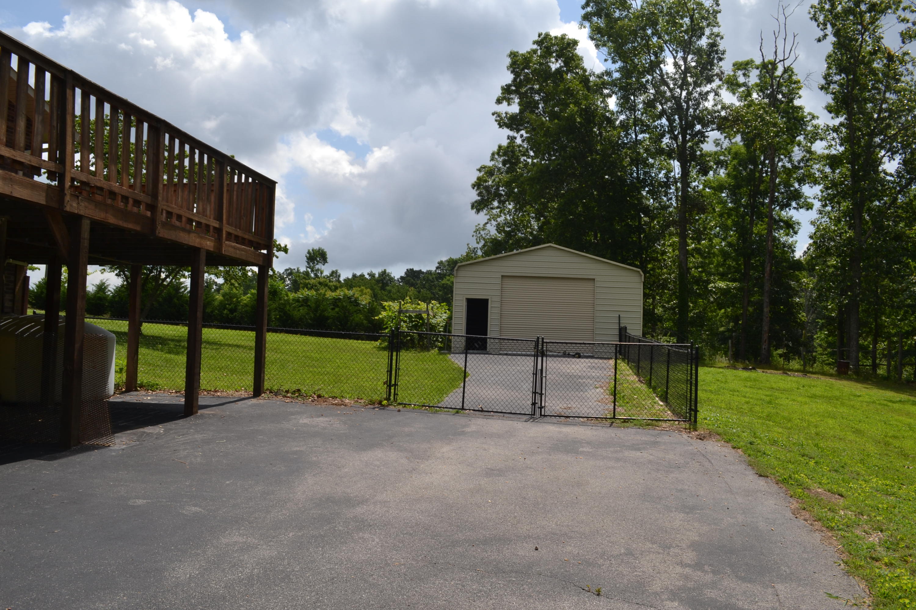 46 Robbins Road Crossville, TN 38572 - Photo 22 of 29 23 Detached 24 x 32