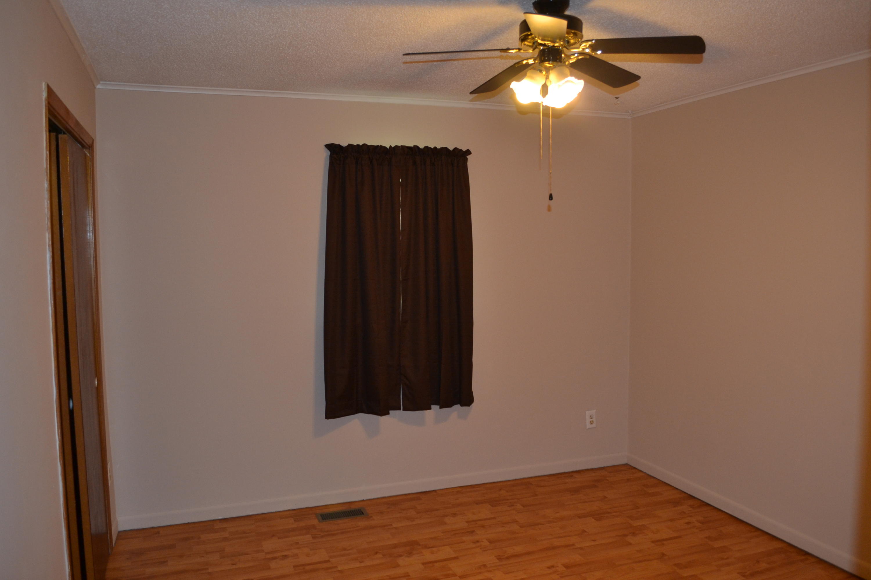 46 Robbins Road Crossville, TN 38572 - Photo 9 of 29 10 Bedroom one