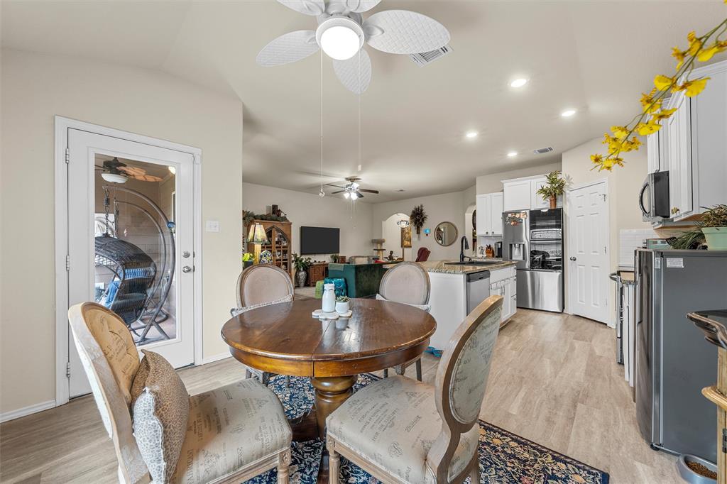 3204 Beutel Road Lorena, TX 76655 - Photo 13 of 38