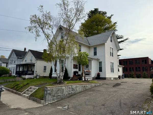 $2,100 | 53 Prospect Street, Unit 2, Torrington, CT 06790