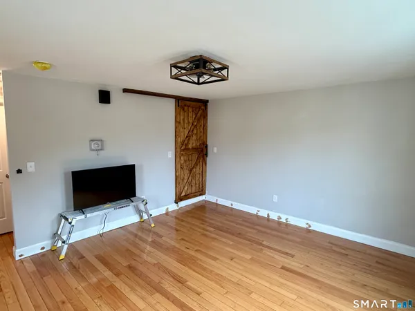 $2,100 | 53 Prospect Street, Unit 2, Torrington, CT 06790