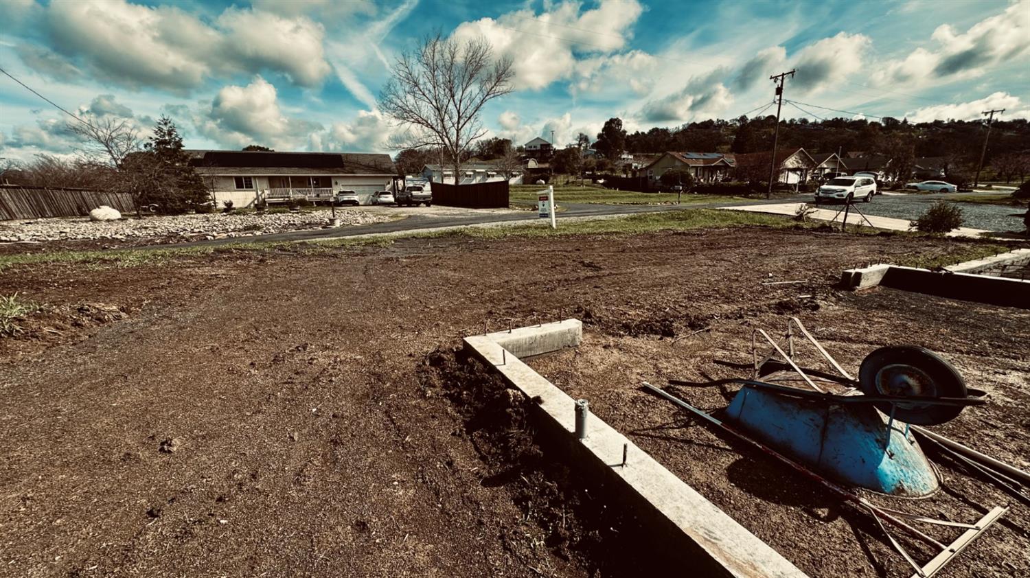 2098 Quail Hill Road Copperopolis, CA 95228 - Photo 12 of 27 Looking from workshop towards street