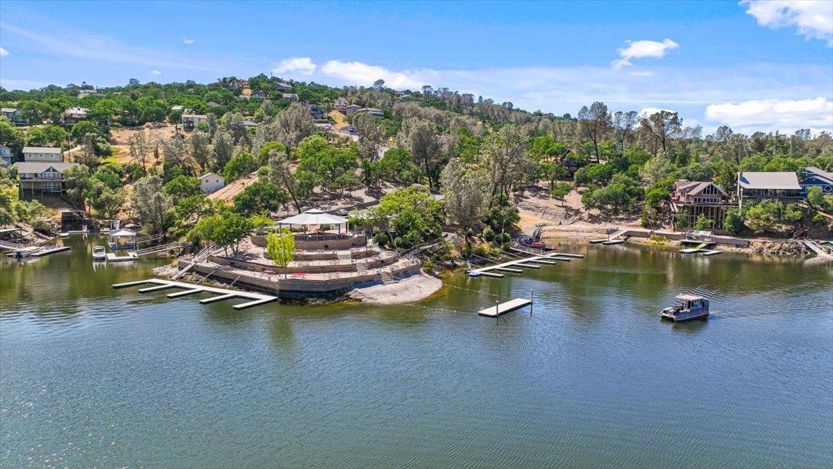 2098 Quail Hill Road Copperopolis, CA 95228 - Photo 16 of 24 a view of a lake with houses