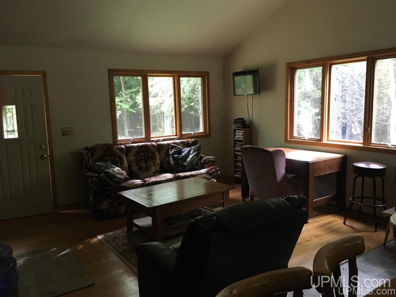 550 Riverside Road Marquette, MI 49855 - Photo 11 of 26 Gallery Image 11
