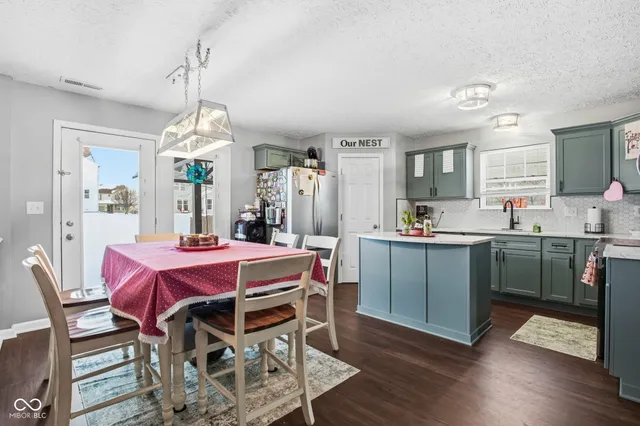 $318,500 | 1916 Abbey Lane, Danville, IN 46122