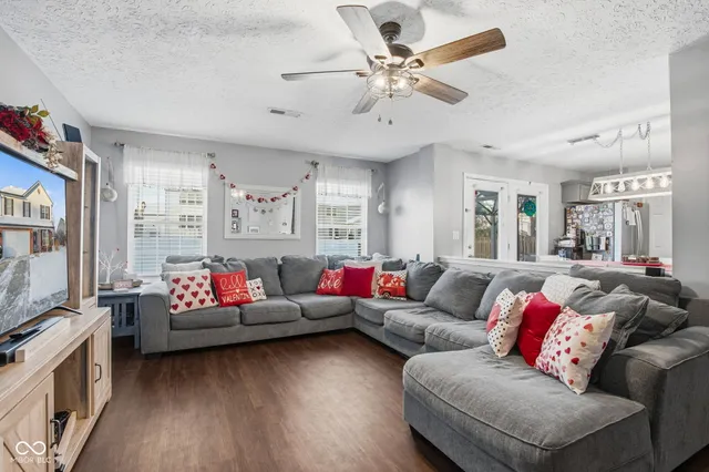 $318,500 | 1916 Abbey Lane, Danville, IN 46122