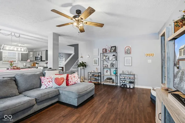 $318,500 | 1916 Abbey Lane, Danville, IN 46122