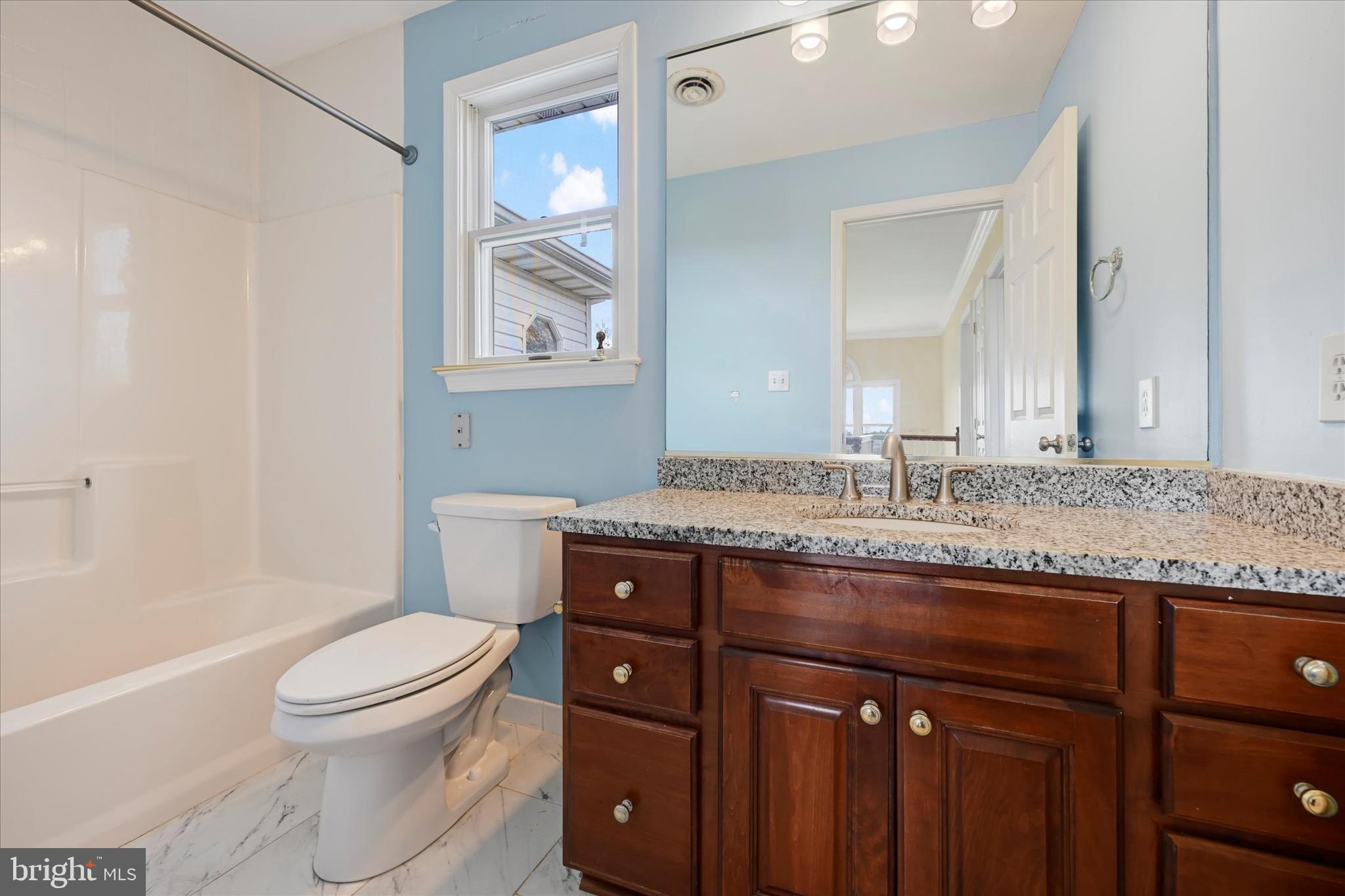 4551 Wentz Road Manchester, MD 21102 - Photo 42 of 76 hall bath 2nd floor