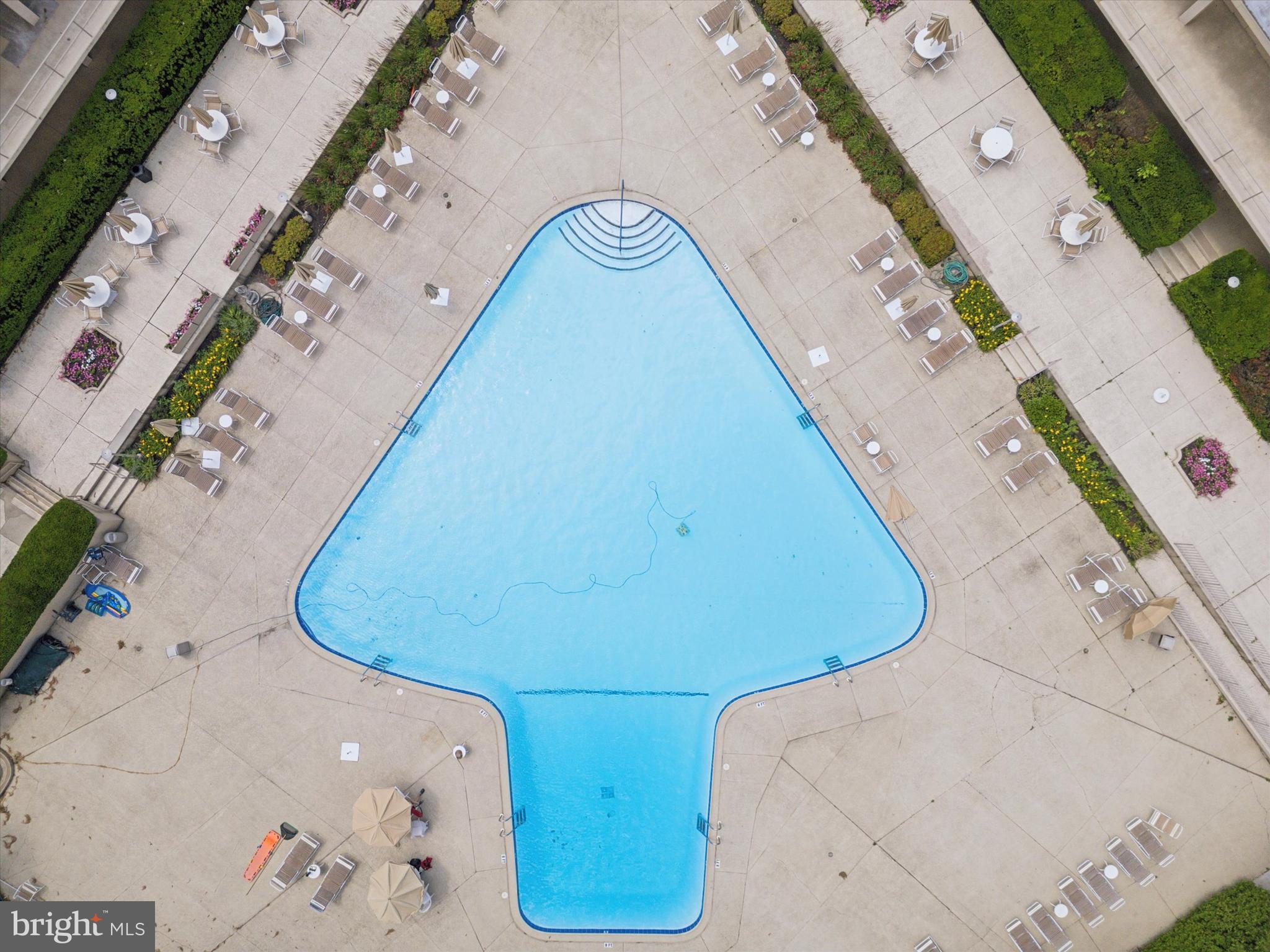191 Presidential Boulevard, Unit R605 Bala Cynwyd, PA 19004 - Photo 25 of 35 an aerial view of a swimming pool
